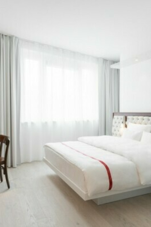 1684759519_Ruby_Lissi_Hotel_Vienna_-_WOW_Room_1